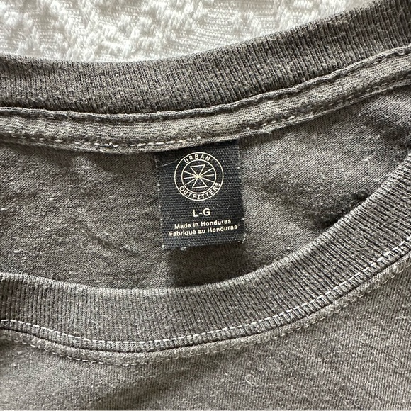 Yin and yang graphic tee - Picture 4 of 4